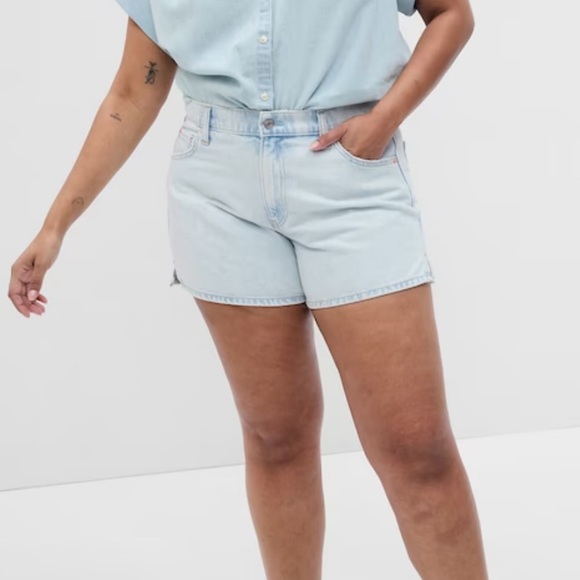 Gap Low Rise Denim Shorts - Picture 1 of 10